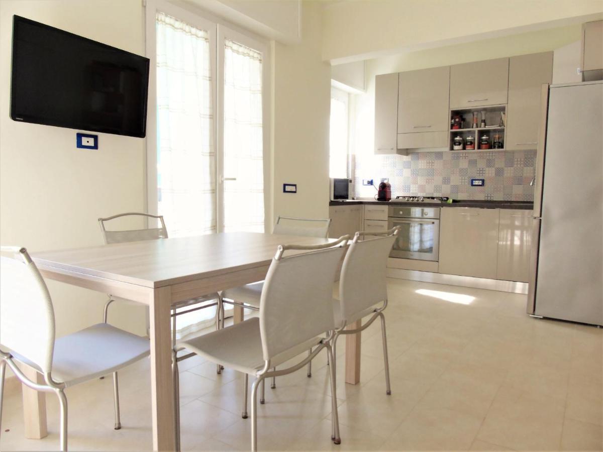 Pietra Home, Posto Auto, Ac ,Wifi, 150Mt Dal Mare Pietra Ligure Exterior foto
