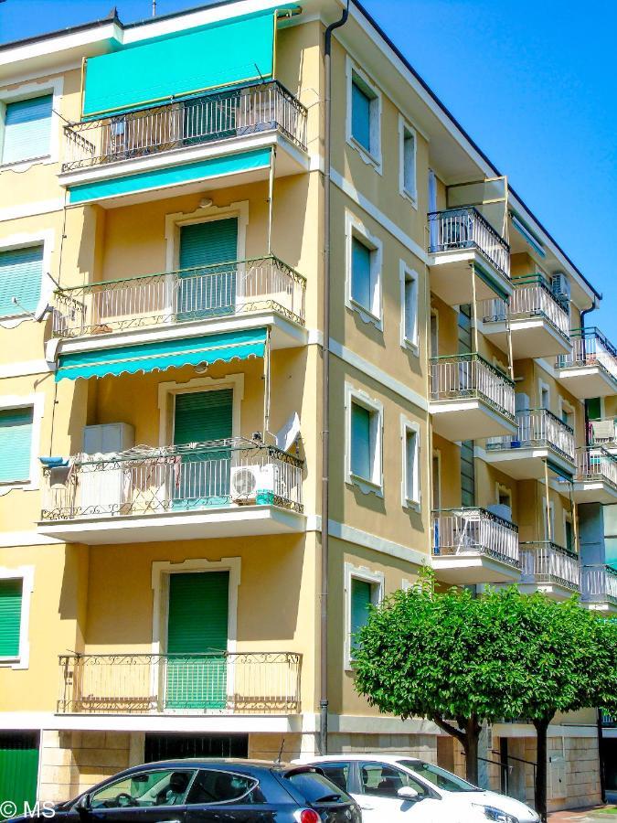 Pietra Home, Posto Auto, Ac ,Wifi, 150Mt Dal Mare Pietra Ligure Exterior foto